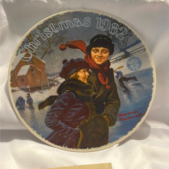 Bradford Exchange Norman Rockwell Plate 1982 Christmas Courtship 8.25" - Picture 1 of 6